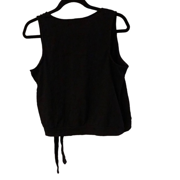 Universal Threads Sleeveless Wrap Shirt w/ Tie at the  Bottom - Picture 2 of 6